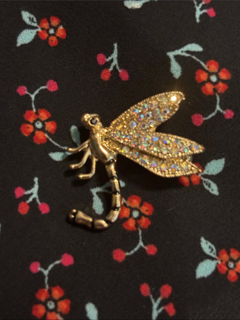 Swarvorski Crystal gold dragonfly brooch pin
